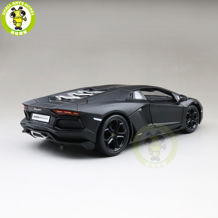 1/18 Lamborghini Aventador LP700-4 Bburago 11033 Diecast Model Racing Car Toys Kids Gifts