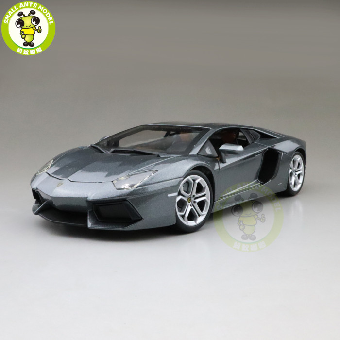 1/18 Lamborghini Aventador LP700-4 Bburago 11033 Diecast Model Racing Car Toys Kids Gifts
