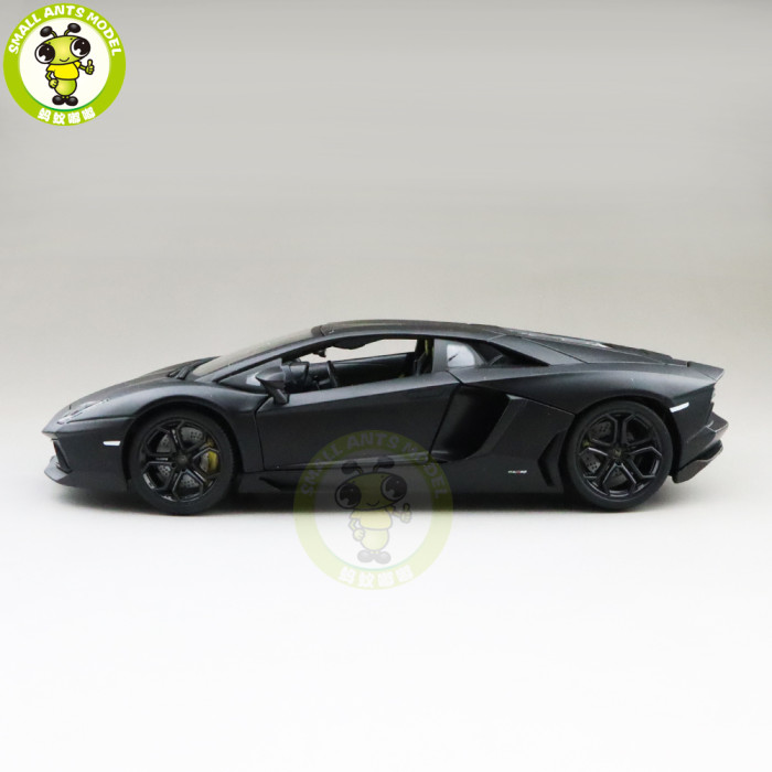 1/18 Lamborghini Aventador LP700-4 Bburago 11033 Diecast Model Racing Car Toys Kids Gifts