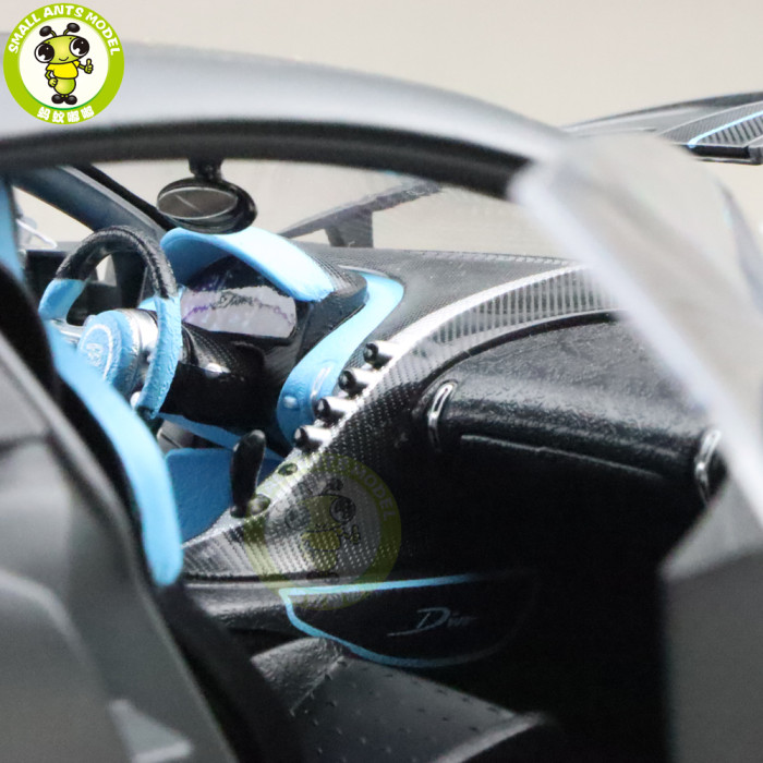 1/18 Bugatti DIVO Super Car Bburago 11045 Diecast Metal Car Model Boy Girl Birthday Gift Collection Hobby