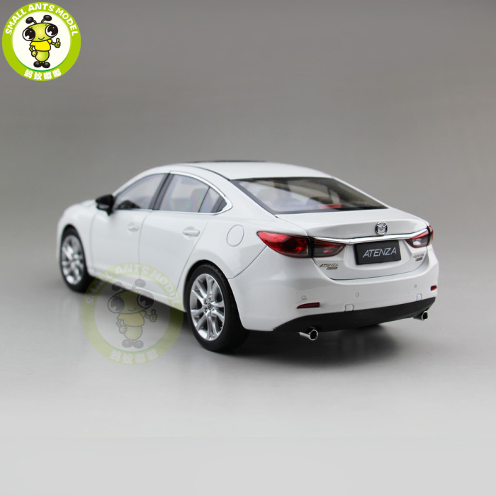 1/18 Mazda 6 ATENZA Diecast Car Model Toy for kids Boy Girl Gift Collection White