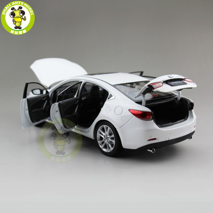 1/18 Mazda 6 ATENZA Diecast Car Model Toy for kids Boy Girl Gift Collection White