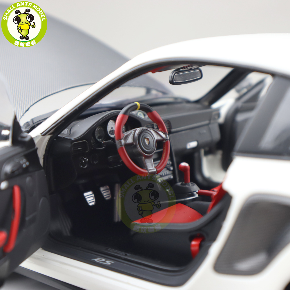 1/18 Minichamps Porsche 911 GT2 RS 2010 Racing Car Diecast Model