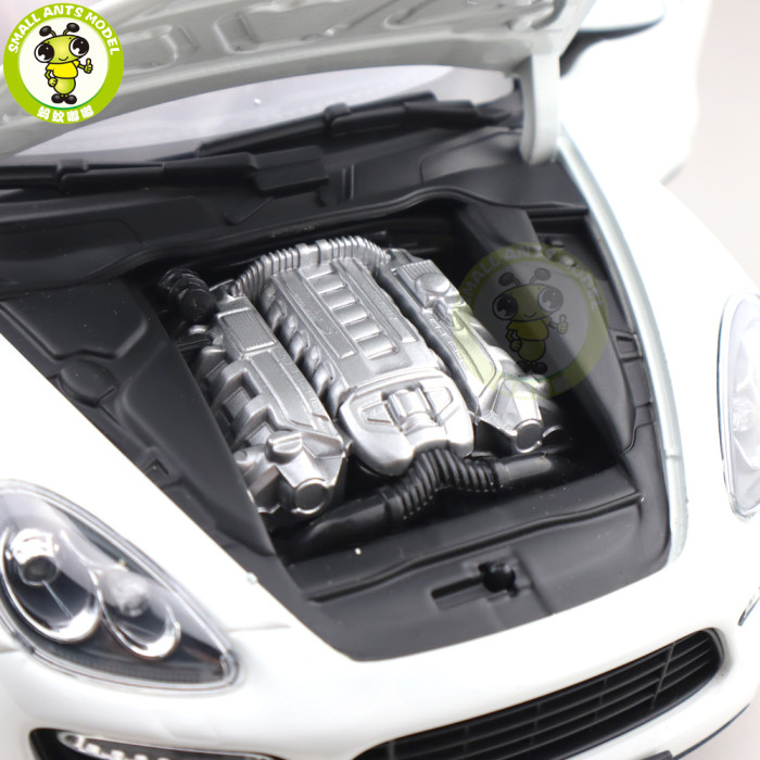 1/18 Minichamps Porsche CAYENNE Turbo S 2013 Diecast Model Toys Car Gifts
