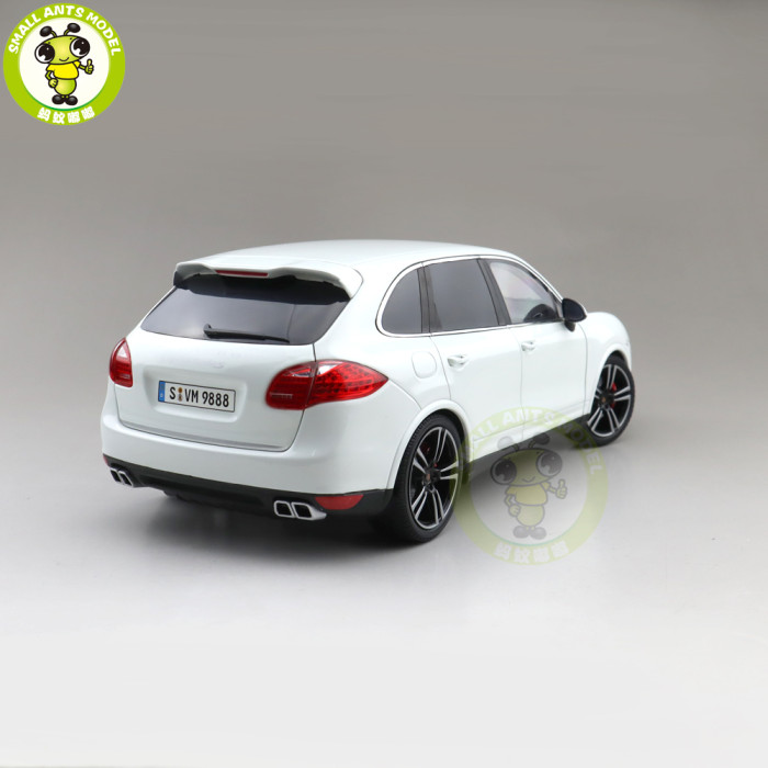 1/18 Minichamps Porsche CAYENNE Turbo S 2013 Diecast Model Toys Car Gifts