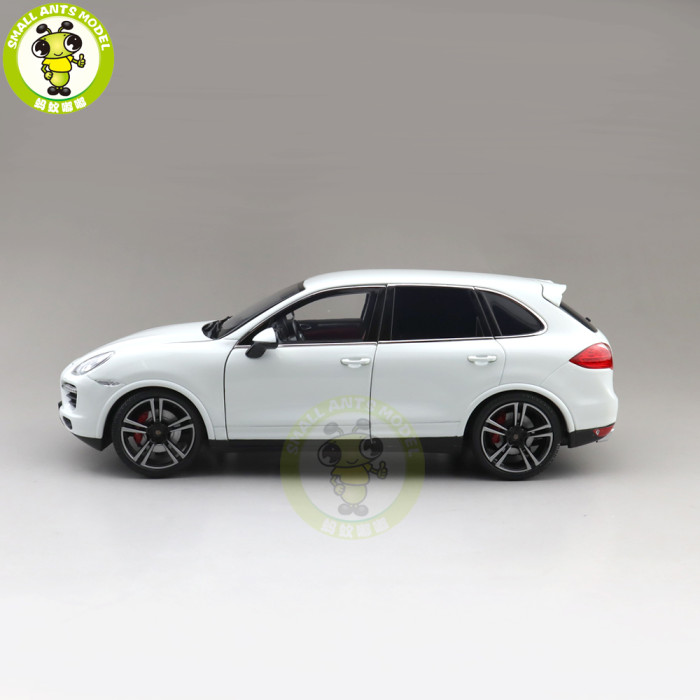 1/18 Minichamps Porsche CAYENNE Turbo S 2013 Diecast Model Toys Car Gifts
