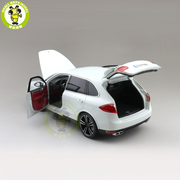 1/18 Minichamps Porsche CAYENNE Turbo S 2013 Diecast Model Toys Car Gifts