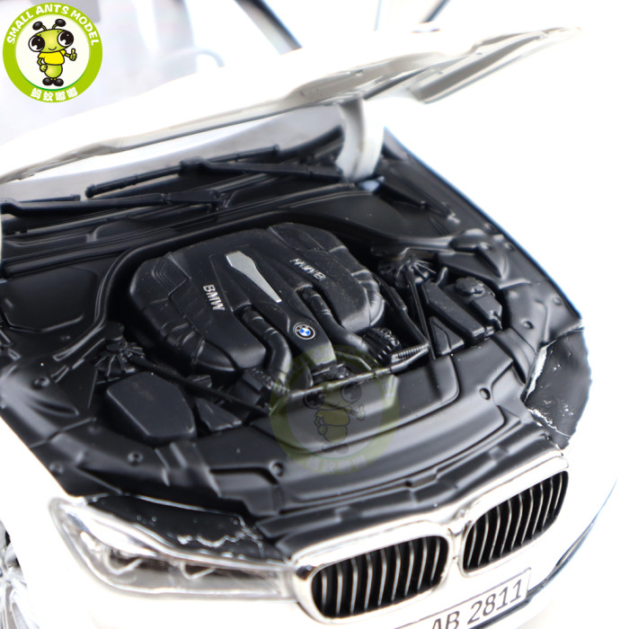 1/18 BMW 7 Series 750Li G12 2017 Diecast Model Car Toys Boys Girls Gifts