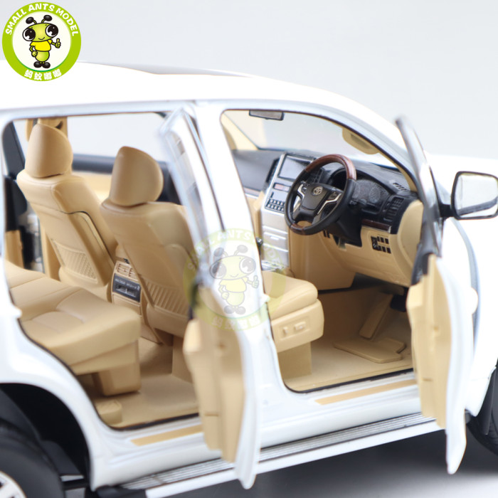 1/18 Toyota Land Cruiser 200 LC200 KENGFAI Diecast SUV Car Model Toys Boys Girls gifts
