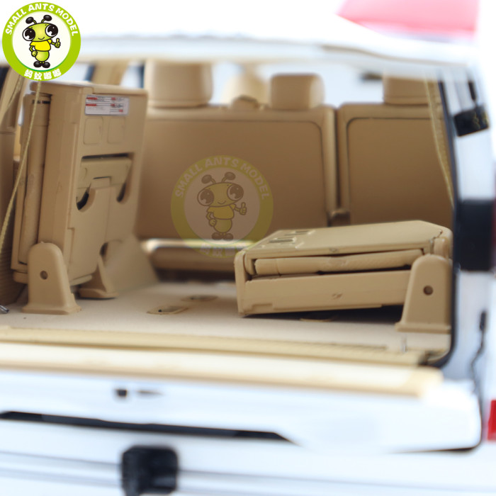 1/18 Toyota Land Cruiser 200 LC200 KENGFAI Diecast SUV Car Model Toys Boys Girls gifts