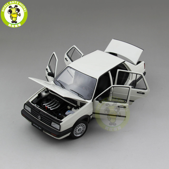 1/18 VW Volkswagen JETTA GT Diecast Car Model Toys For Kids Boy Girl Birthday Gift Collection