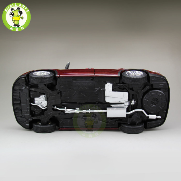 1:18 Toyota Highlander 2015 Diecast SUV Car Model White Color