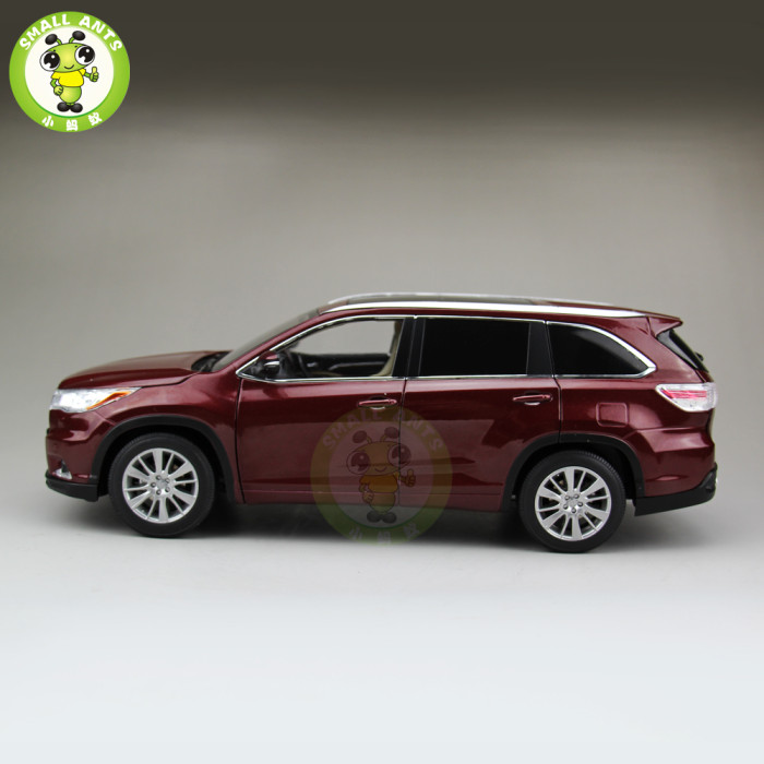 1:18 Toyota Highlander 2015 Diecast SUV Car Model White Color