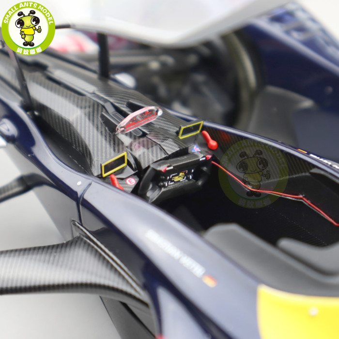 1/18 AUTOART RED BULL X2010 GRAN TURISMO Diecast Model Car Toys Gifts