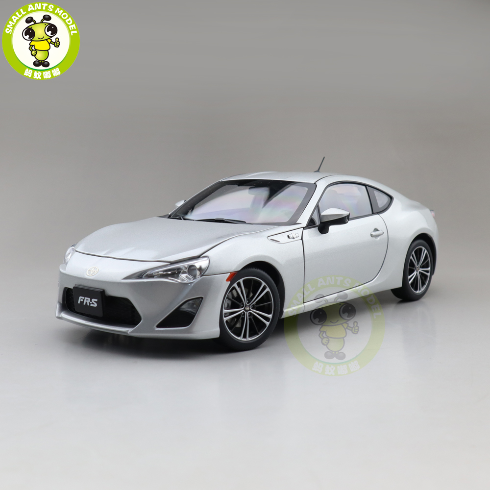 オートアート 1/18 サイオン FR-S トヨタ86 北米仕様Ver. LHD 1/18 Autoart Toyota SCION FR-S North American LHD Diecast Model