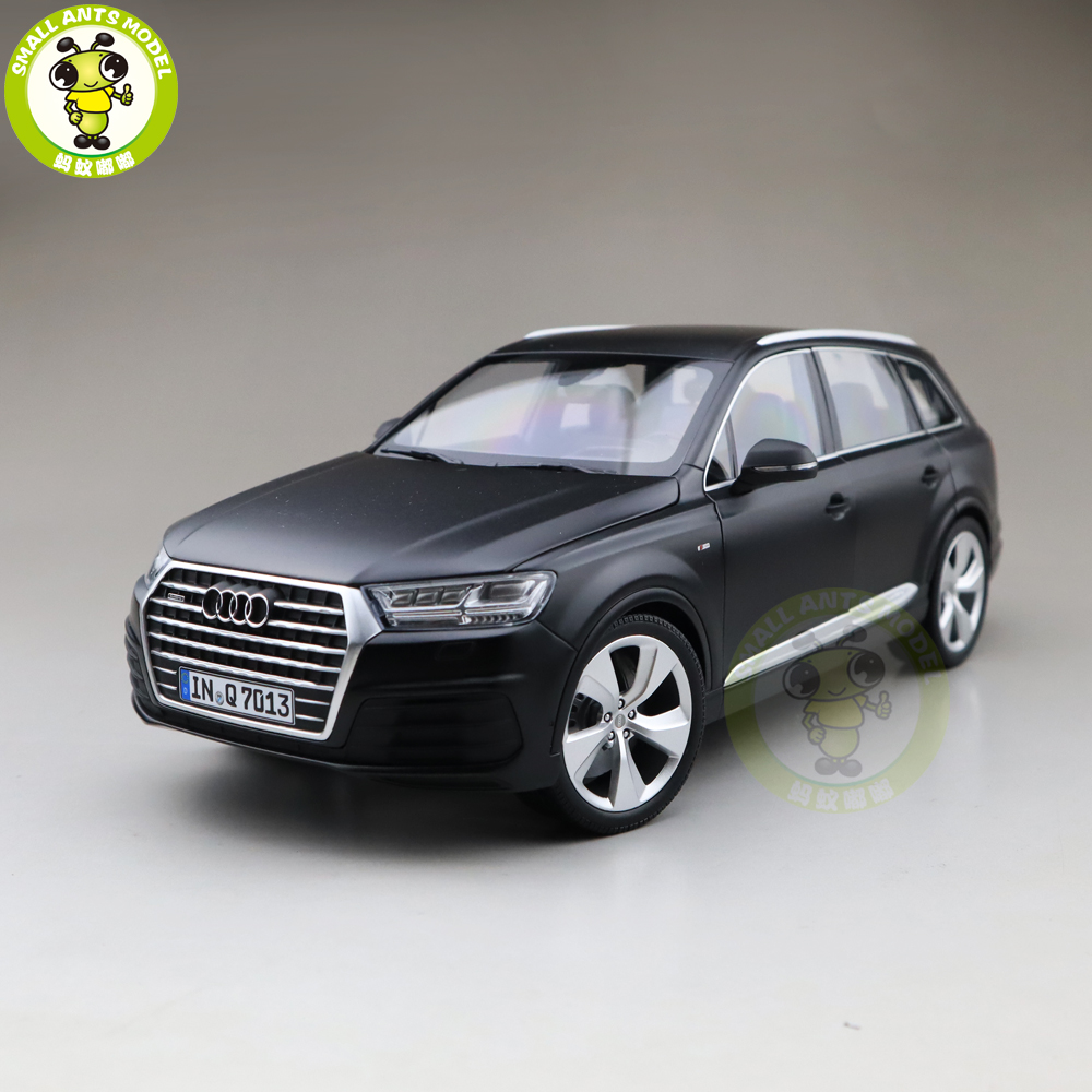 1/18 Minichamps Audi Q7 Almost Real Diecast Metal Car SUV Model