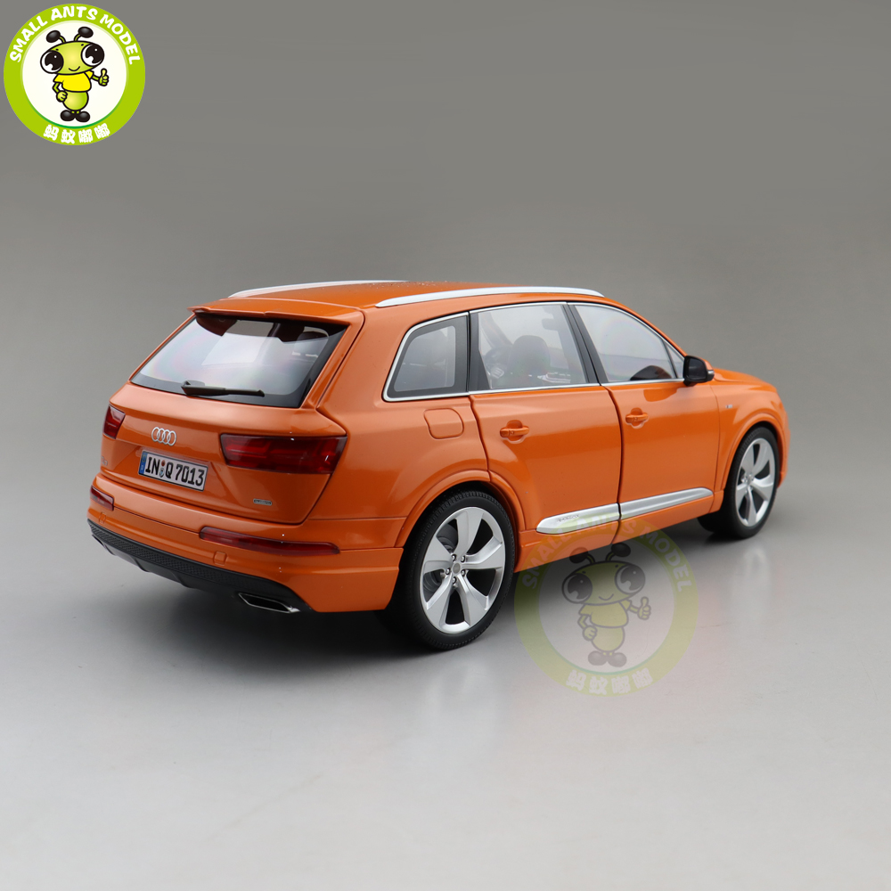 1/18 Minichamps Audi Q7 Almost Real Diecast Metal Car SUV Model