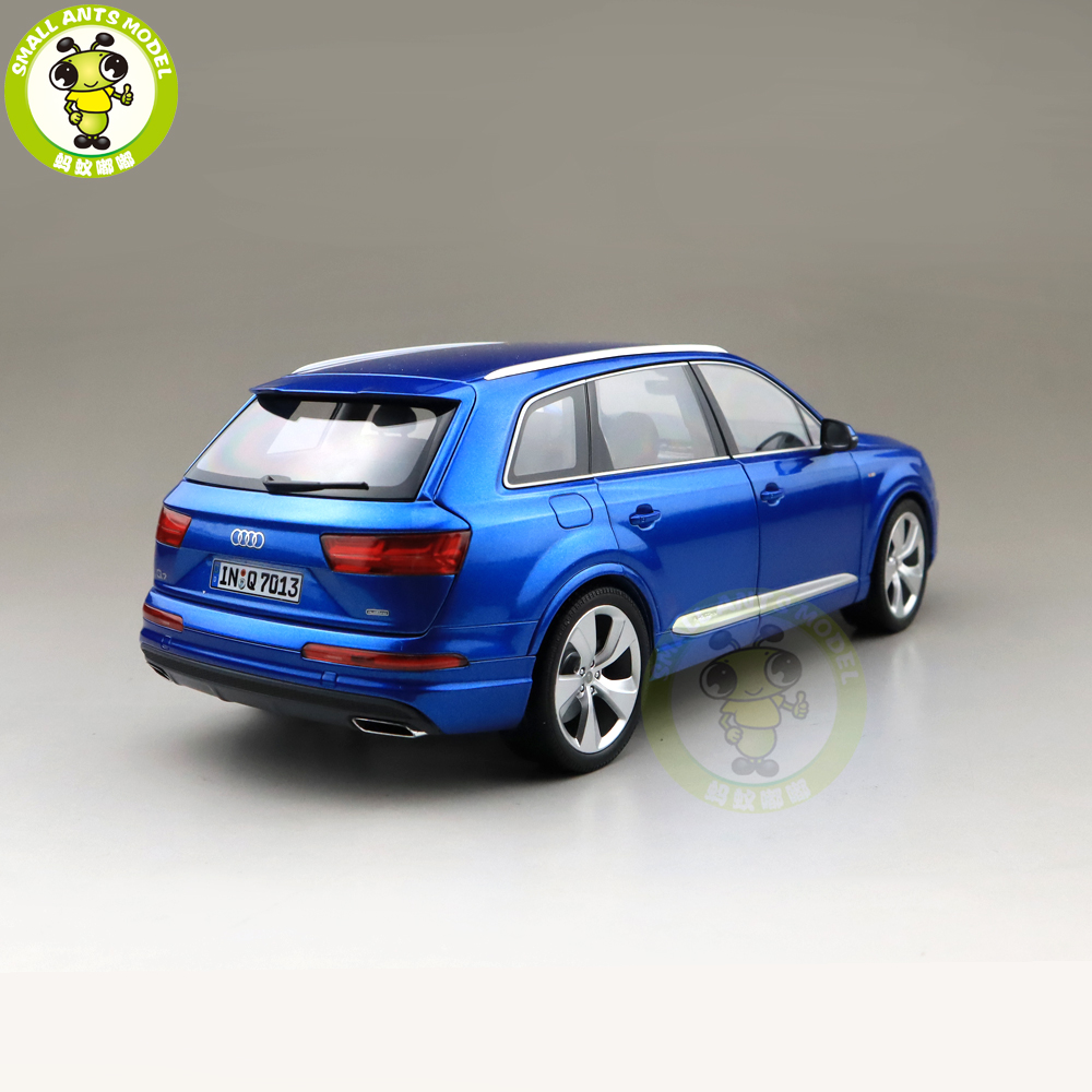 1/18 Minichamps Audi Q7 Almost Real Diecast Metal Car SUV Model
