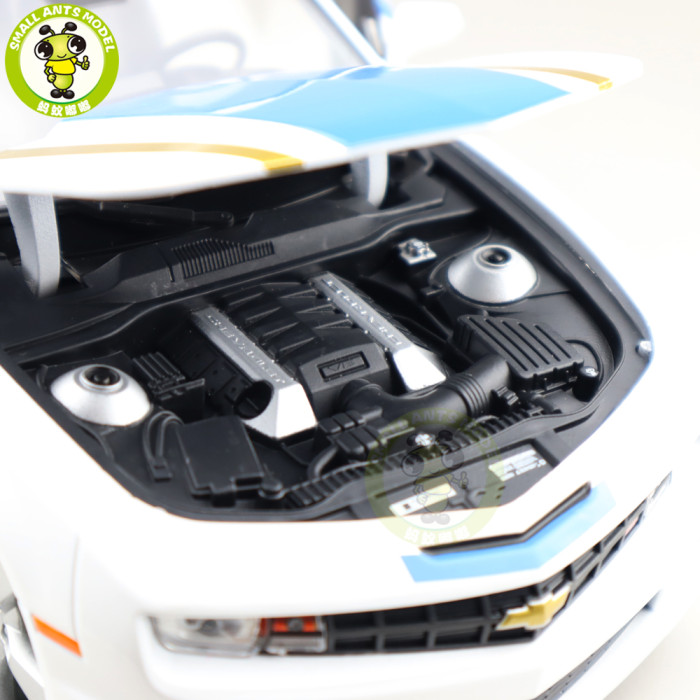 1/18 2010 Chevrolet Camaro SS RS Maisto 31173 Diecast Model Car Toys Boys Girls Gifts