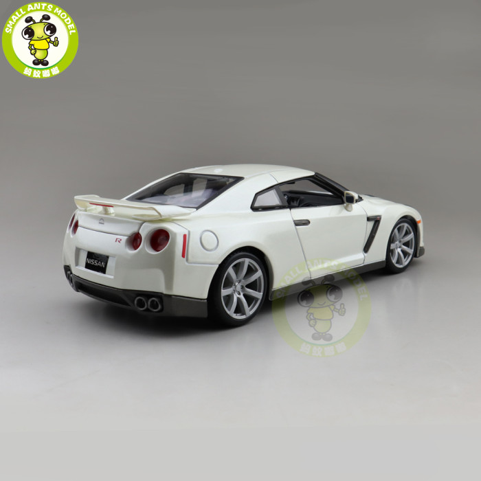 1/18 Nissan GT-R GT R 2009 Bburago 12079 Diecast Model Car Toys Boys Girls Gifts