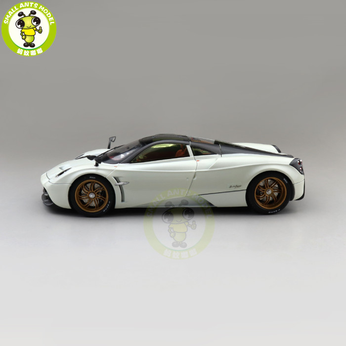 1/18 Pagani Huayra Racing Car Welly GTAutos Diecast Model Toys Car Boys Girls Gifts