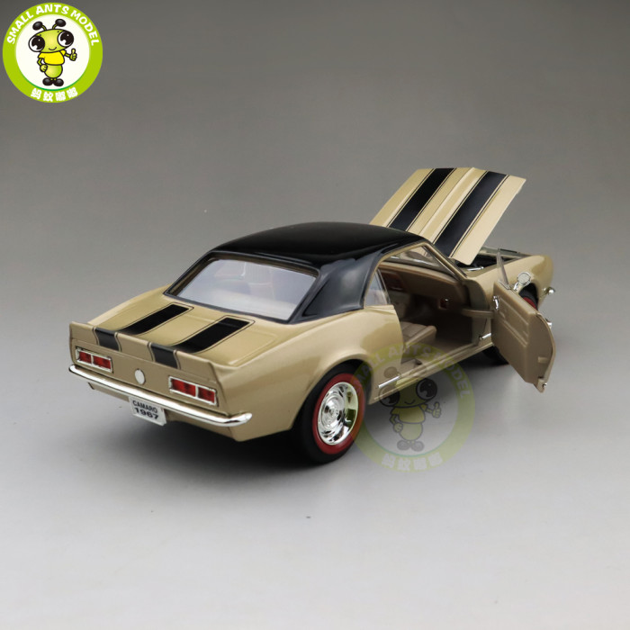 1/18 1967 Chevrolet CAMARO Z28 Road Signature Diecast Model Car Toys Boys Girls Gift