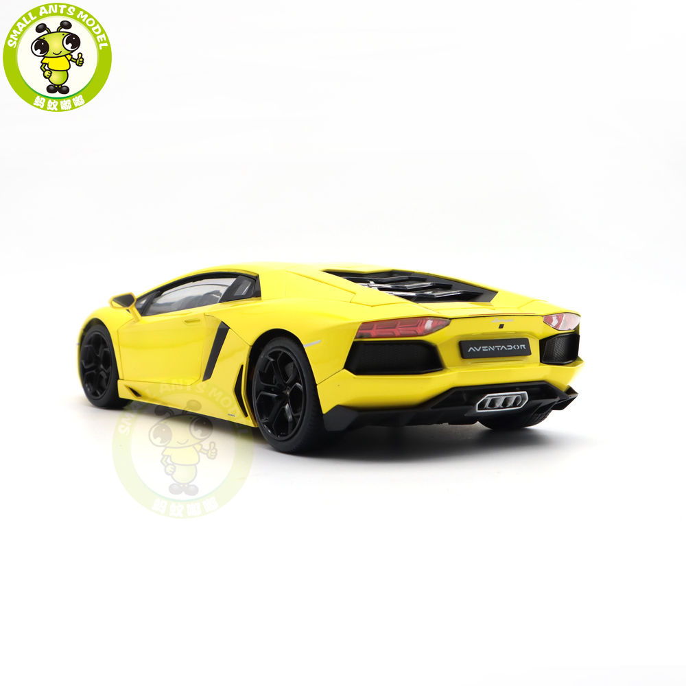 1/18 Lamborghini Aventador LP700-4 LP700 Welly FX Diecast Model