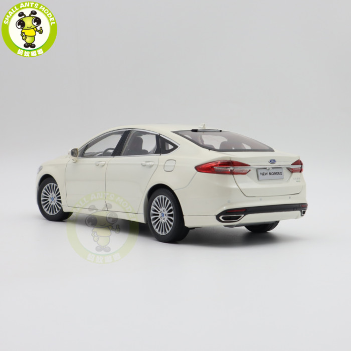 1/18 Ford New Mondeo 2017 Diecast Metal Car Model Toys for kids Boy Girl Gift Collection