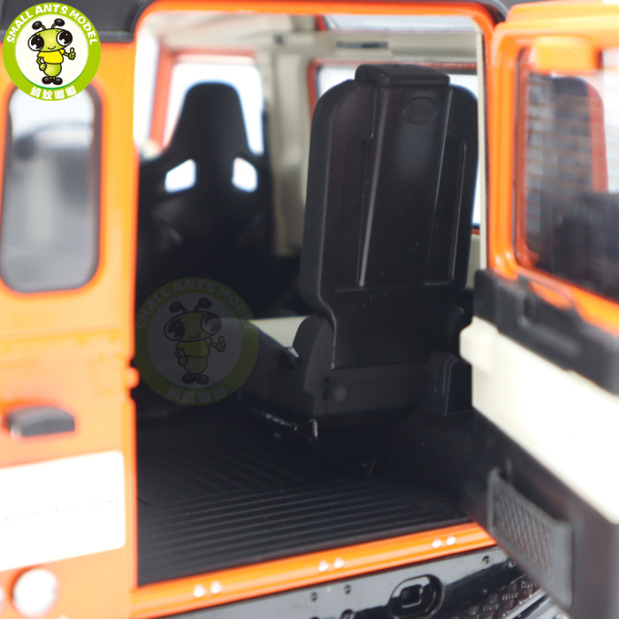 1/18 LCD Land Rover Defender 90 Works V8 70th 2017 Diecast Model Car Toys Boys Girls Gifts