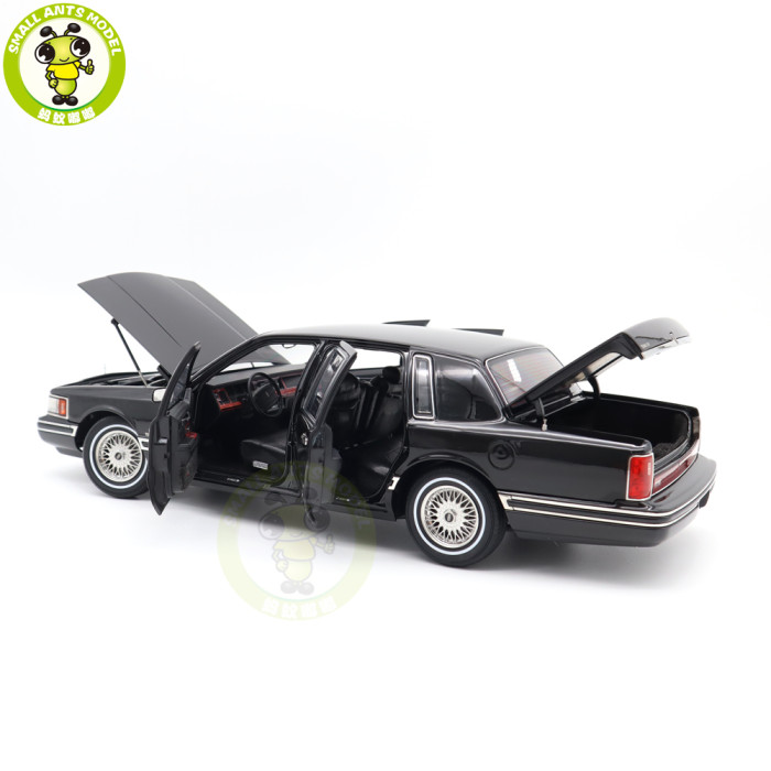 1/18 Lincoln Town Car 1990 Second Generation FN36/116 Diecast Model Toy Cars Boys Girls Gifts