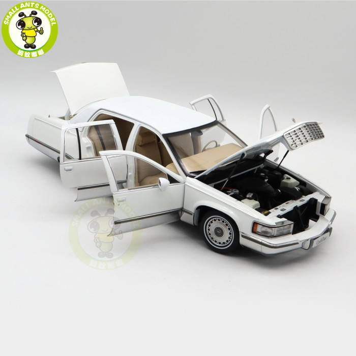 1/18 US GM Cadillac Fleetwood Diecast Model Toy Car Gifts For Friends Family