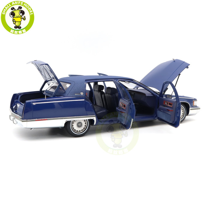 1/18 US GM Cadillac Fleetwood Diecast Model Toy Car Gifts For Friends Family