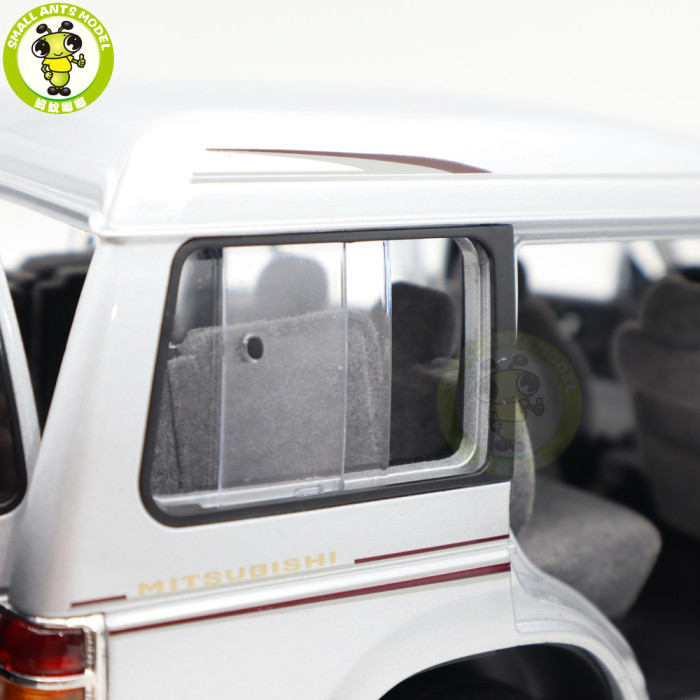 1/18 Sunyork Mitsubishi PAJERO V31 Diecast Model Toy Car Boys Girls Gifts