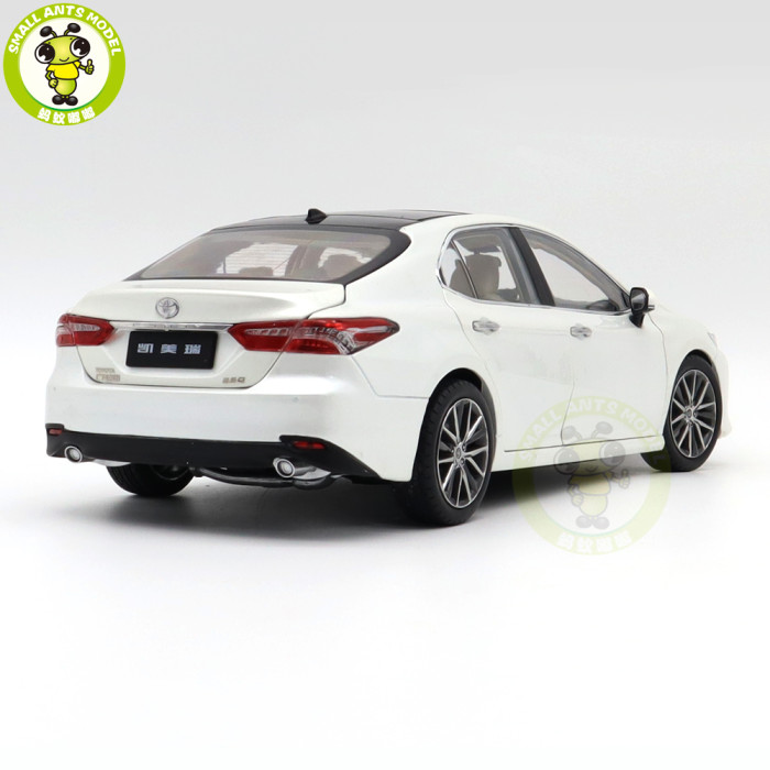 1/18 Toyota Camry 2021 Diecast Model Toy Car Boys Girls Gifts