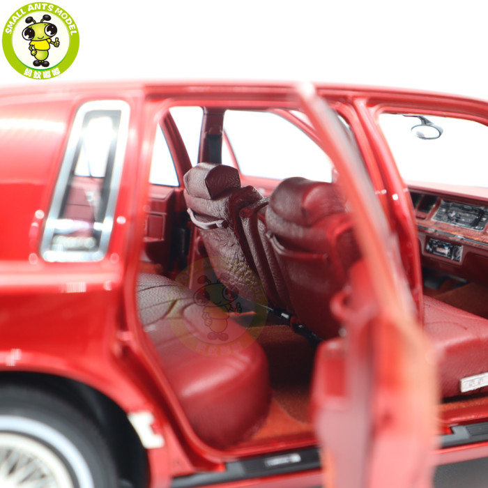1/18 Lincoln Town Car 1990 Second Generation FN36/116 Diecast Model Toy Cars Boys Girls Gifts