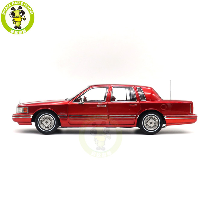 1/18 Lincoln Town Car 1990 Second Generation FN36/116 Diecast Model Toy Cars Boys Girls Gifts