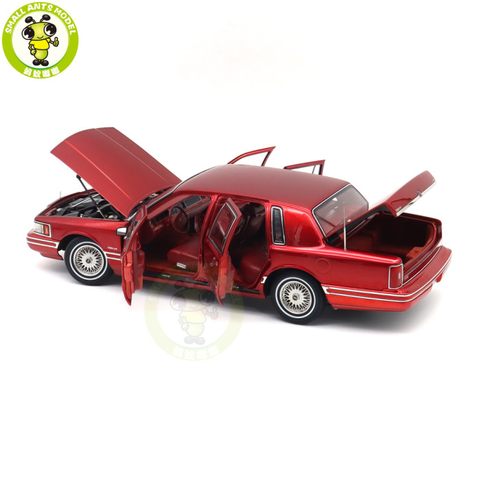 1/18 Lincoln Town Car 1990 Second Generation FN36/116 Diecast Model Toy Cars Boys Girls Gifts