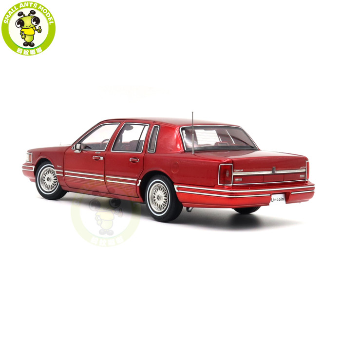 1/18 Lincoln Town Car 1990 Second Generation FN36/116 Diecast Model Toy Cars Boys Girls Gifts