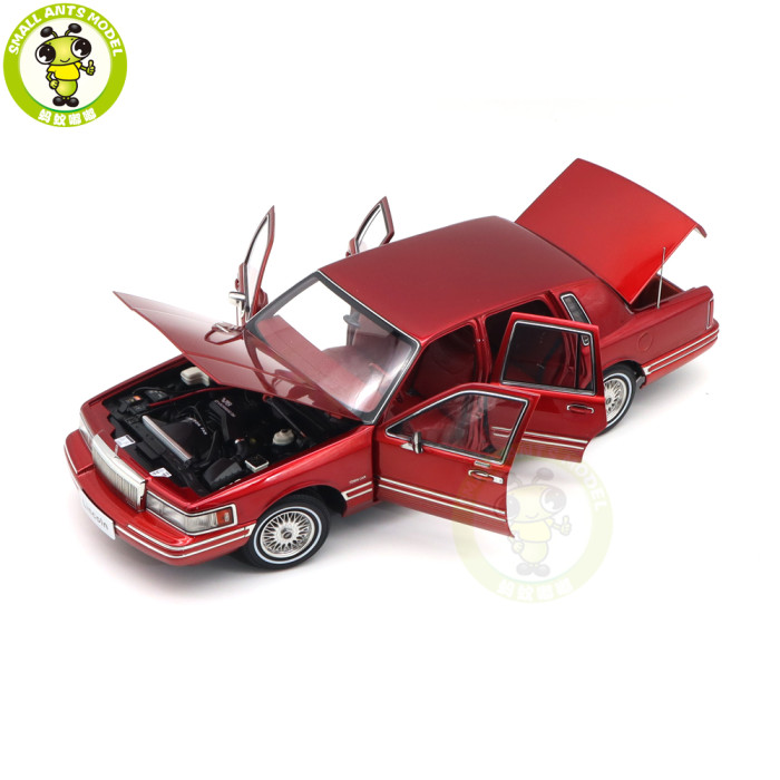 1/18 Lincoln Town Car 1990 Second Generation FN36/116 Diecast Model Toy Cars Boys Girls Gifts