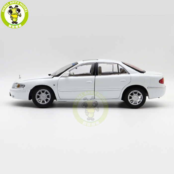 1/18 Buick Regal 2002 Diecast Model Car Toys Car Boys Girls Gifts