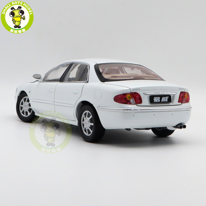 1/18 Buick Regal 2002 Diecast Model Car Toys Car Boys Girls Gifts