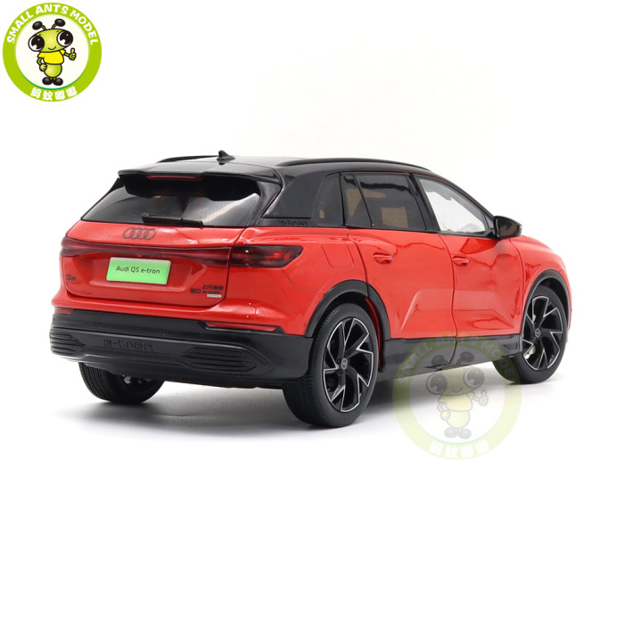 1/18 Audi Q5 e-tron 2022 With Light Diecast Model Toys Car Gifts For Boyfriend Father