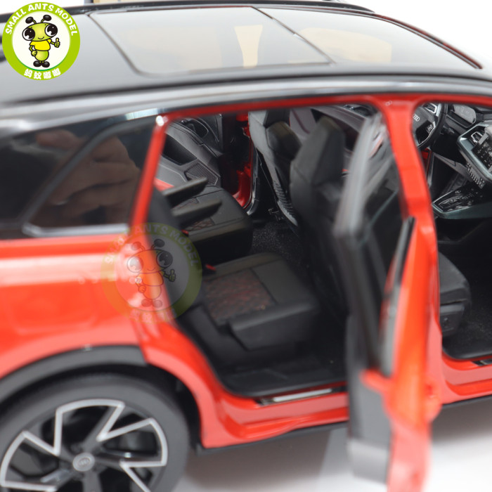 1/18 Audi Q5 e-tron 2022 With Light Diecast Model Toys Car Gifts For Boyfriend Father