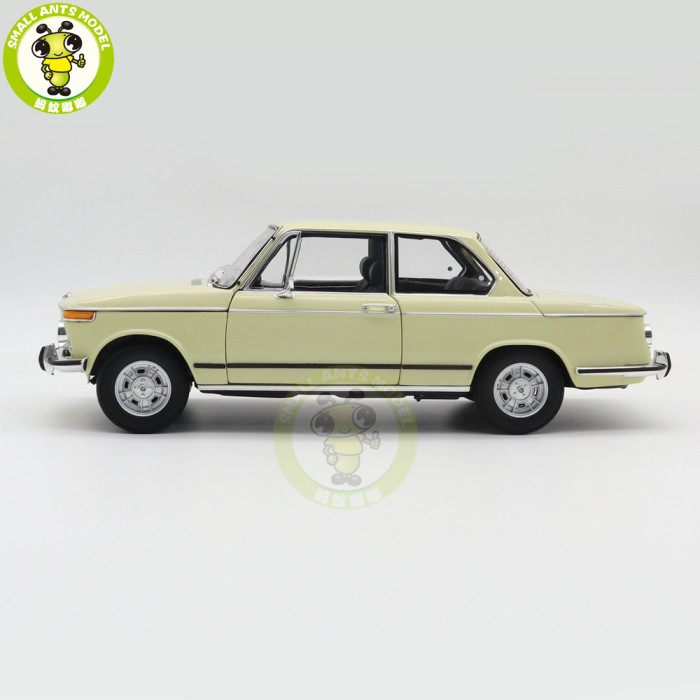 1/18 BMW 2002 tii KYOSHO 08543 Diecast Model Toys Car Gifts For Father Friends