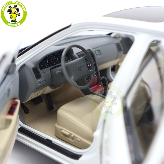 1/18 Toyota Lexus First Generation LS 400 LS400 XF10 1989 1994 White Color Diecast Model Toy Car Boys Girls Gifts