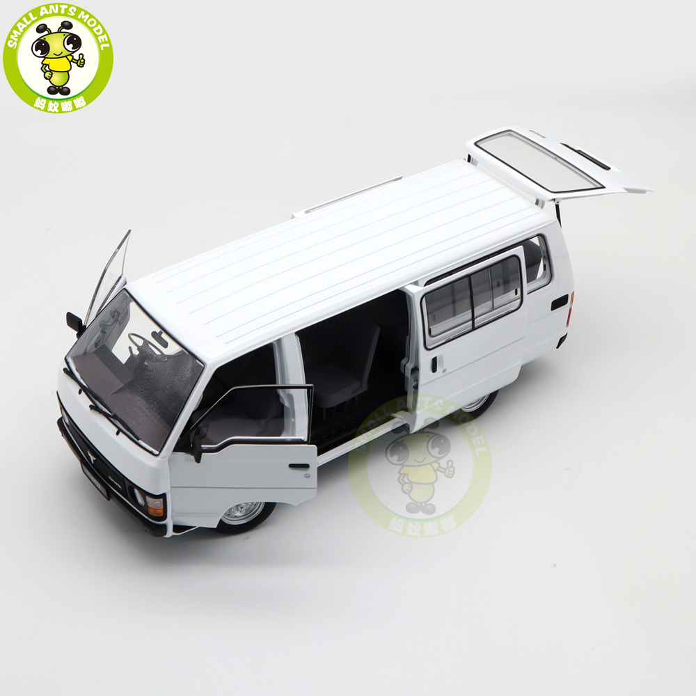 1/18 Toyota HIACE H50 RHD White Diecast Model Toys Car Gifts