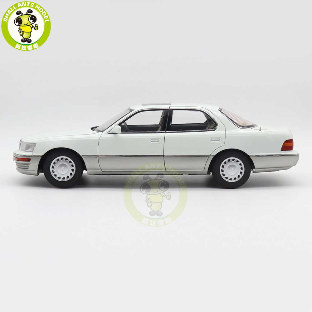 toyota Lexus LS 400 ミニカー 1/18&当時物エンブレム付き レクサス