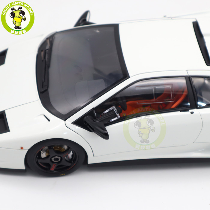 1/18 Autoart 79149 Lamborghini Diablo SV-R IMPACT WHITE Model Car Gifts For Husband Father Boyfriend