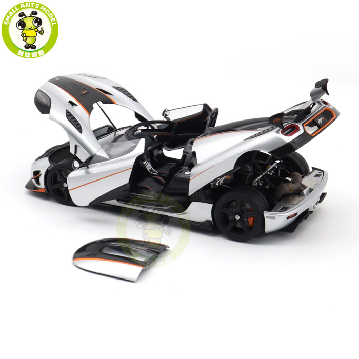 1/18 Autoart 79024 Koenigsegg AGERA RS MOON SILVER/BLACK  ACCENTS Model Car Gifts For Husband Father Boyfriend
