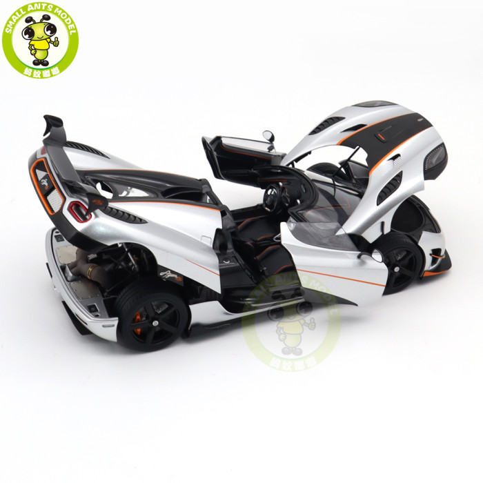 1/18 Autoart 79024 Koenigsegg AGERA RS MOON SILVER/BLACK  ACCENTS Model Car Gifts For Husband Father Boyfriend